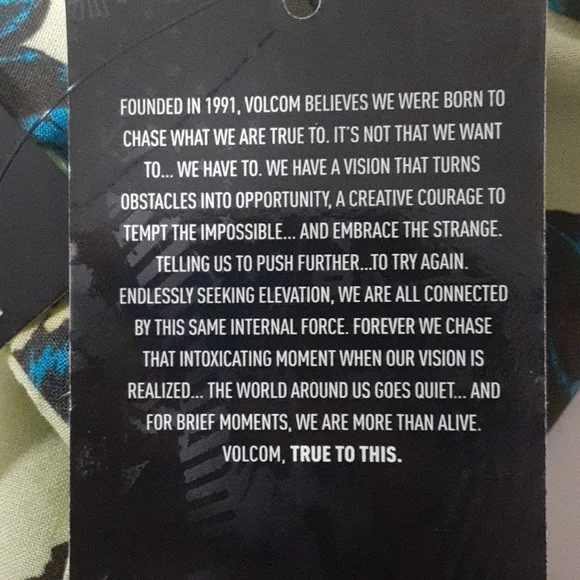 Volcom Green And Blue Hawaiian Shirt. Size Medium. New With Tags. - Picture 9 of 10